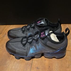 Nike Black and Purple VaporMax Shoes Youth 6.5/ Womans Size 8